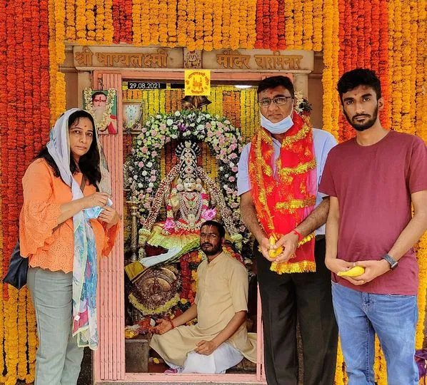 Mukesh Puri IAS With His Wife