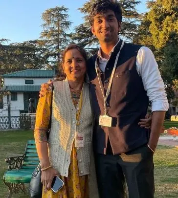 Omkar Shinde IAS With Her Mother