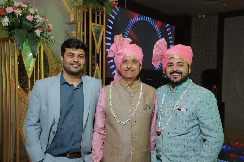 DEVANSH YADAV IAS With Her Father and Brother